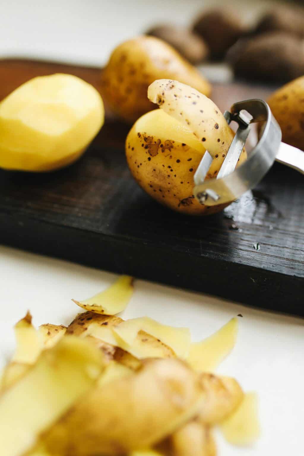 Dynamic Can Chickens Have Potato Peelings Photo Illustration Dynamic Can Chickens Have Potato Peelings Photo Illustration